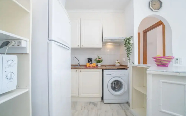 Sea & Mountain View Apartment