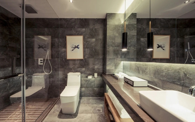 Qianna Qianxun Hotel