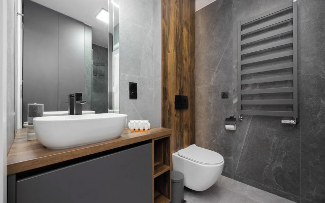 Bielawska Loft Apartment by Renters