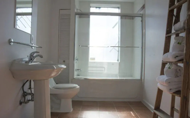 Loft Style 1BR in Plateau by Sonder