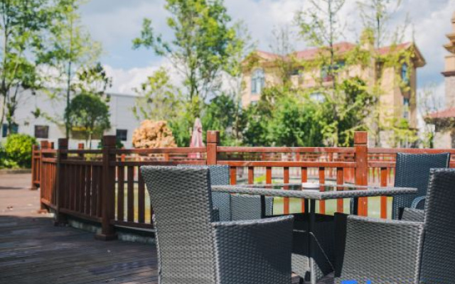 Furi Garden Hotel