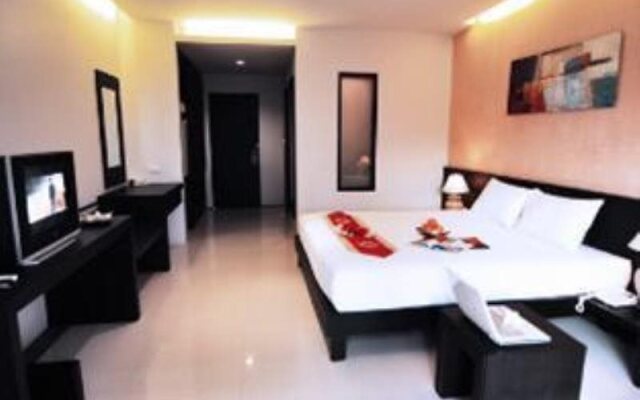 Phu-Ke-Ta, The Hip Service Apartment & Hotel