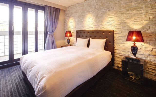 Secret House Makishi