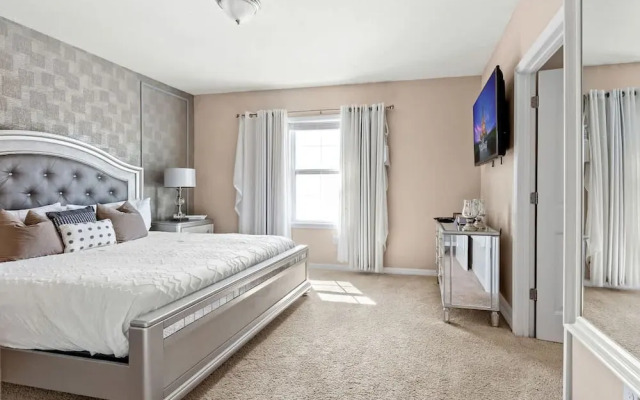 Themed Mickey Bedroom 4BR at Solterra