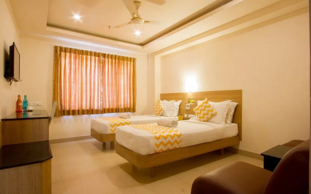 Fabhotel Prime Royal Castle