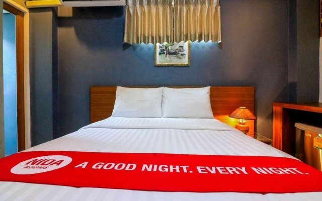 Chula Room & Service