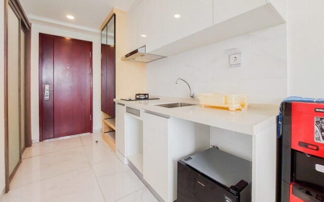 Homey And Cozy Studio Sky House Alam Sutera Apartment