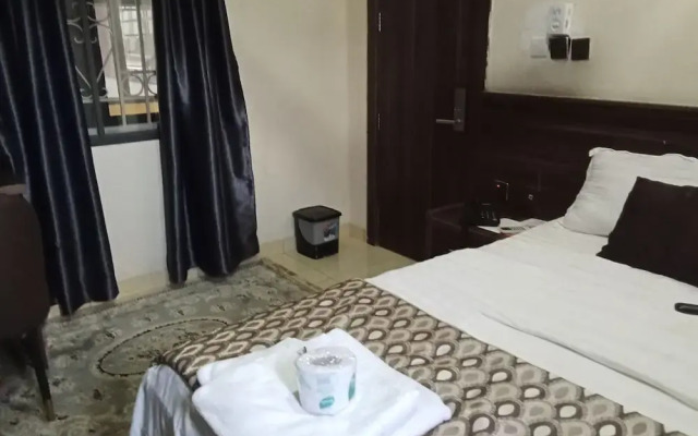 Dutse Suites and Luxury