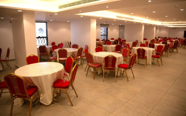 Cent Alazeziah Hotel