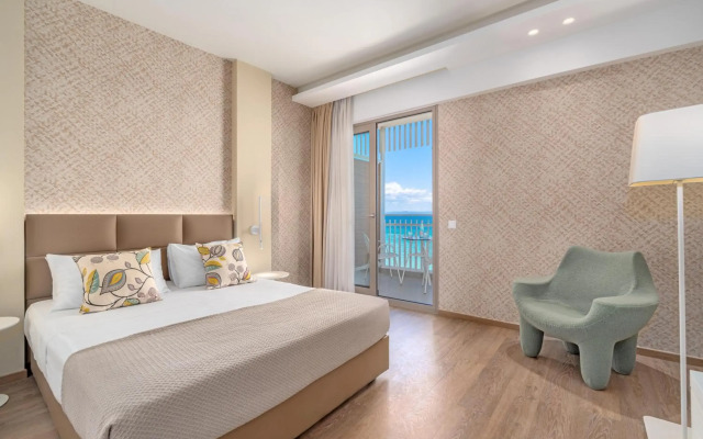 Ammon Zeus Luxury Beach Hotel