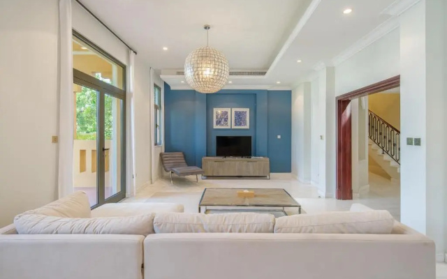 Maison Privee - Prvt Pool & Beach Access in Luxury Palm Jumeirah 6BR Villa