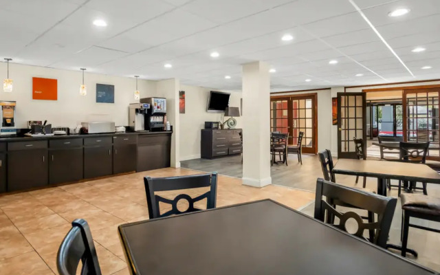 Quality Inn & Suites Lafayette