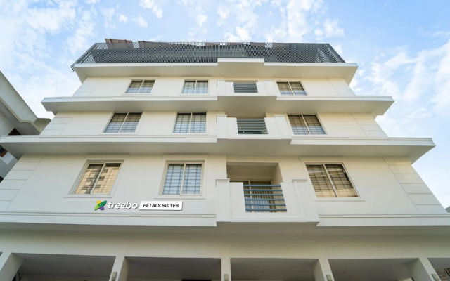 Treebo Petals Suites