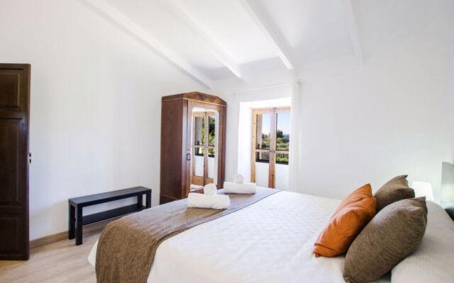 House Es Cos Moscari