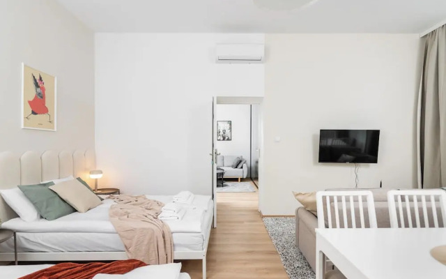 Modern  Apartments  by Upstairs