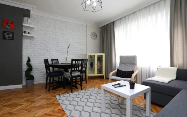 Stylish and Central Flat in Kadikoy