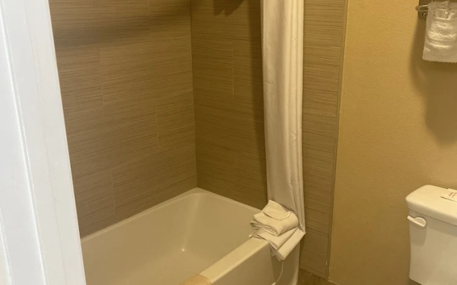 Anaheim Astoria Inn And Suites