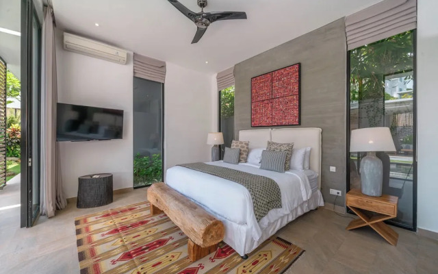 Villa Vida Mira - Elegant 4BR Beachside Villa in Canggu