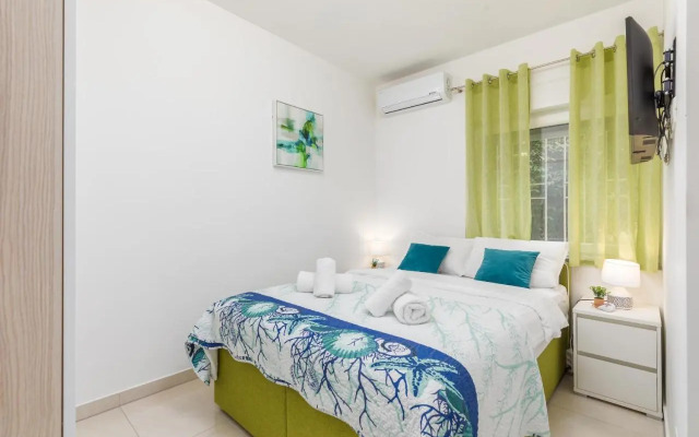Marine Lux apartments