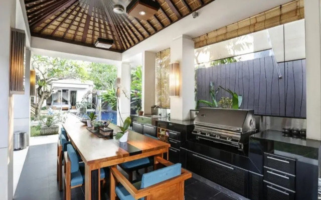 Sunset Paradise Villa Jimbaran 8008