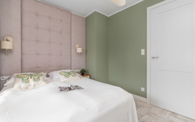 Apartment Near the River by Renters