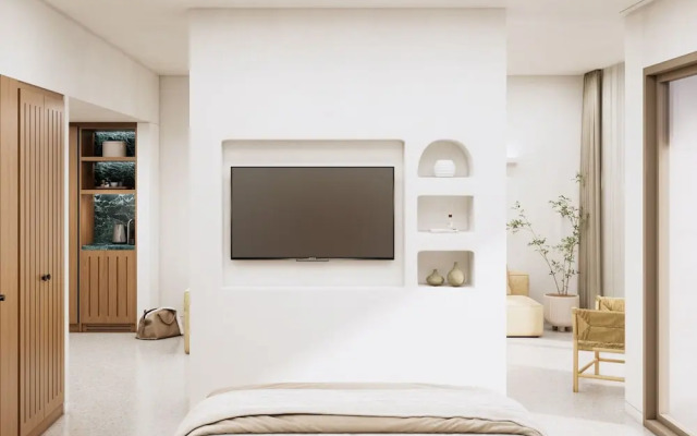 Tinos Beach Hotel & Suites