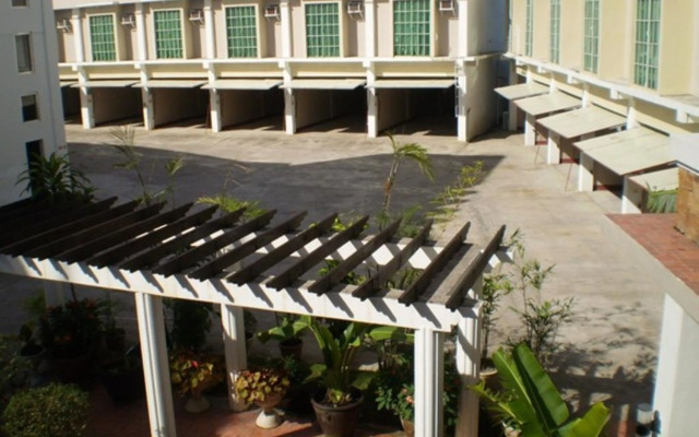 Regal Plaza Drive-Inn