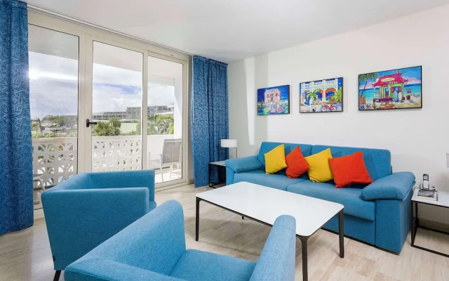 Royal Islander Resort La Plage