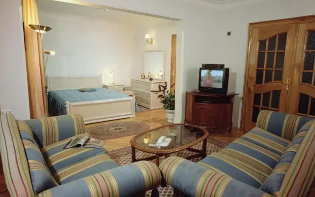Hotel Odadjiyski