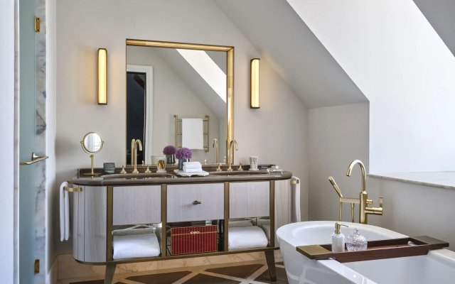 Rosewood Vienna