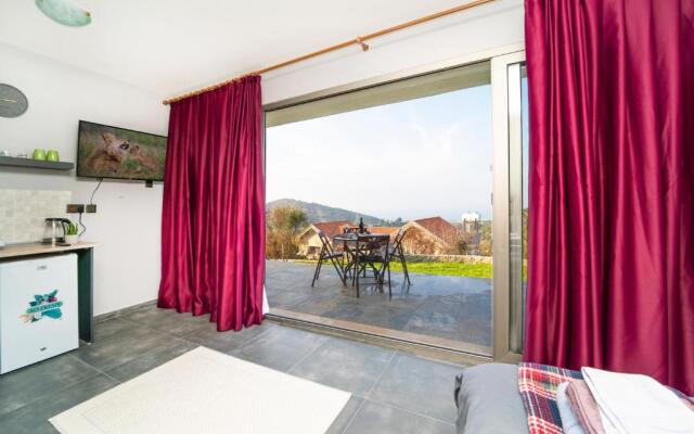 Chardonnay Guest Studio Rooms with Great view for nature lovers