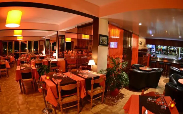 Hotel Restaurant Le Porto