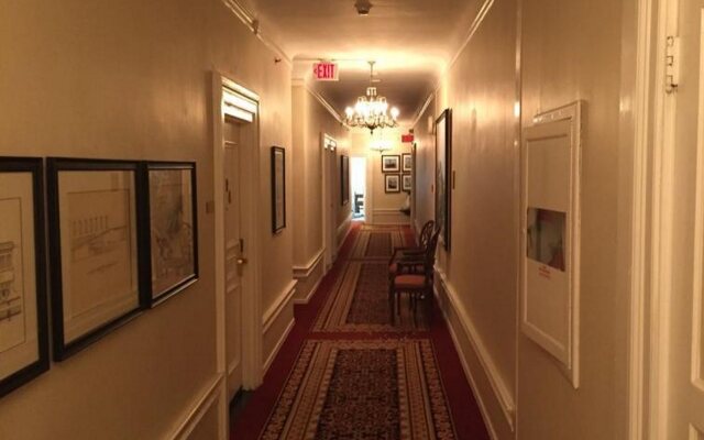 Beresford Arms Hotel