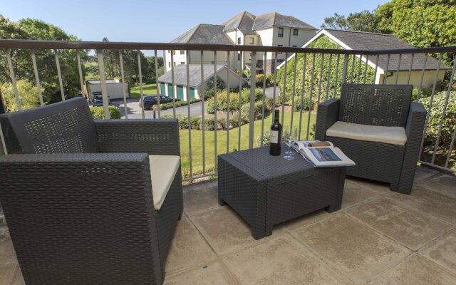 2 Tanworth House