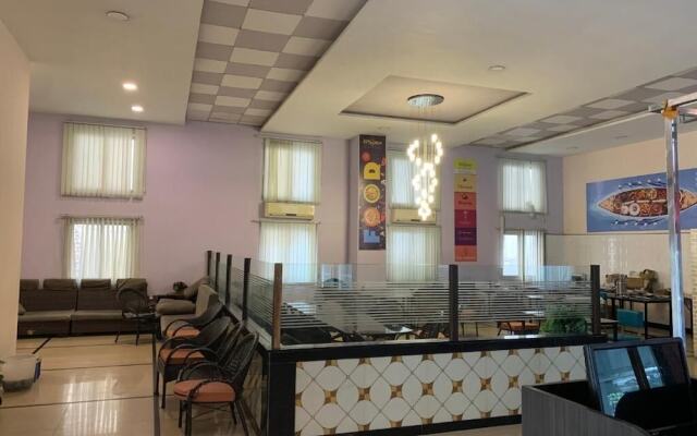 Hotel Sashi Paradise