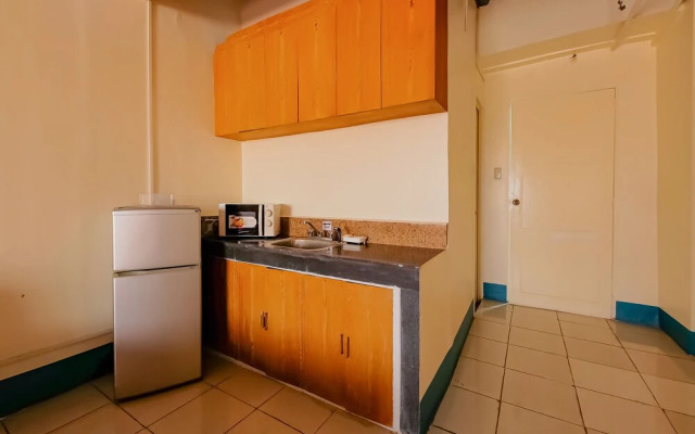 OYO 809 Crowne One Condo