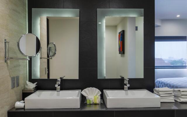 Holiday Inn Mexico Dali Airport by IHG