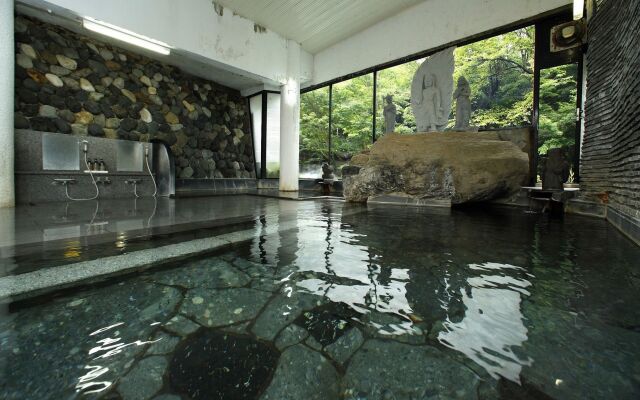 Takaragawa Onsen Osenkaku Hotel
