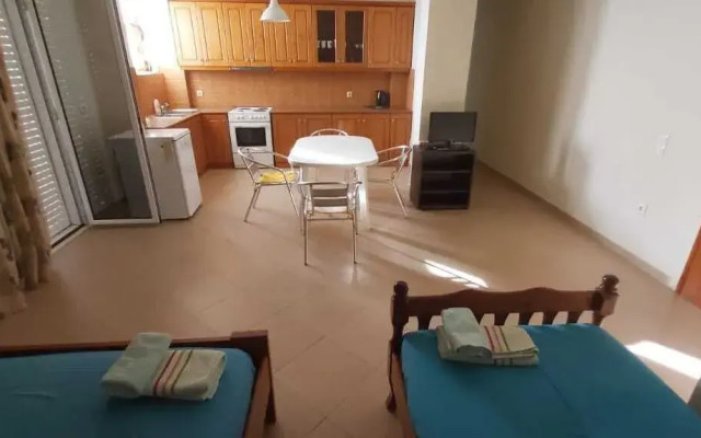 Magic Ionian Apartments & Rooms