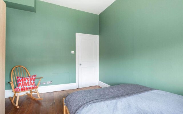The Notting Hill Escape - Modern Bright 2Bdr Flat With Balcony