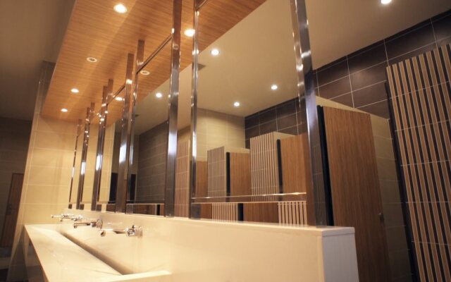 Paragon Serviced Suites @ Straits View