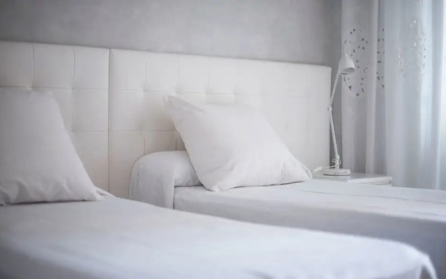 Apartamentos Montserrat