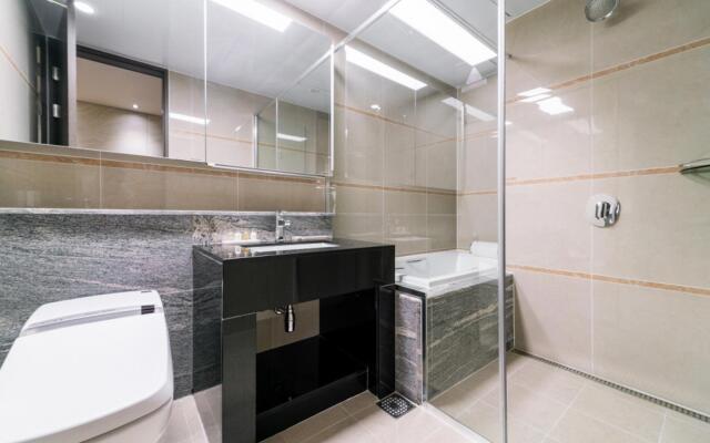 Executive Suite Apartment