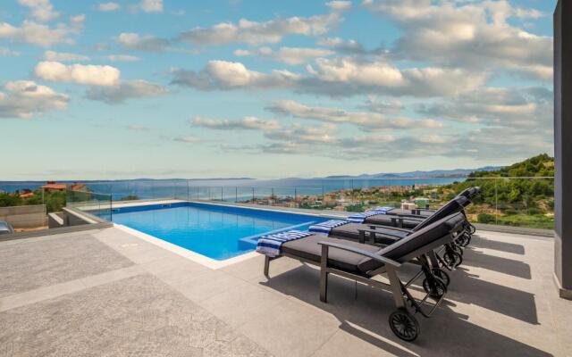Villa Luna Podstrana