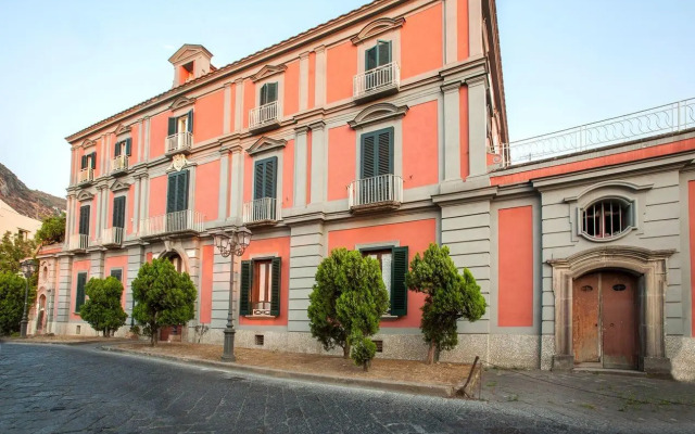 Palazzo Caracciolo