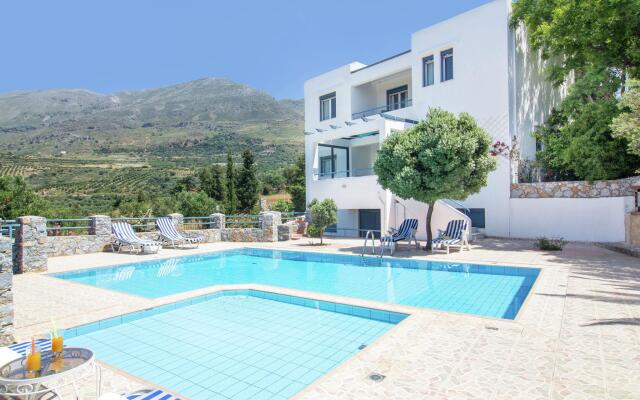Villa in Lefkogia Crete With Swimming Pool