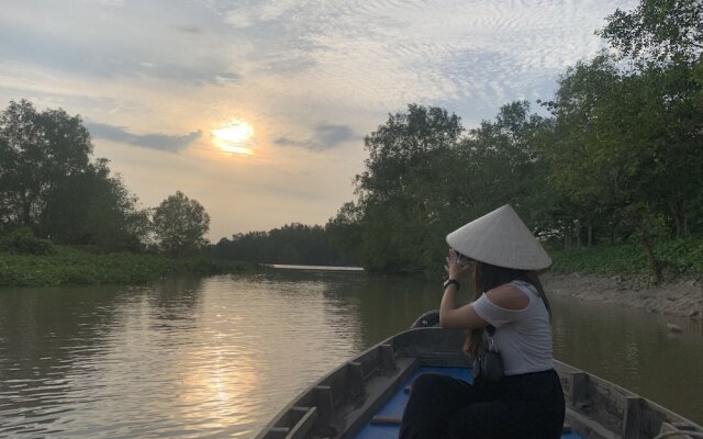 Winter Spring Homestay Center