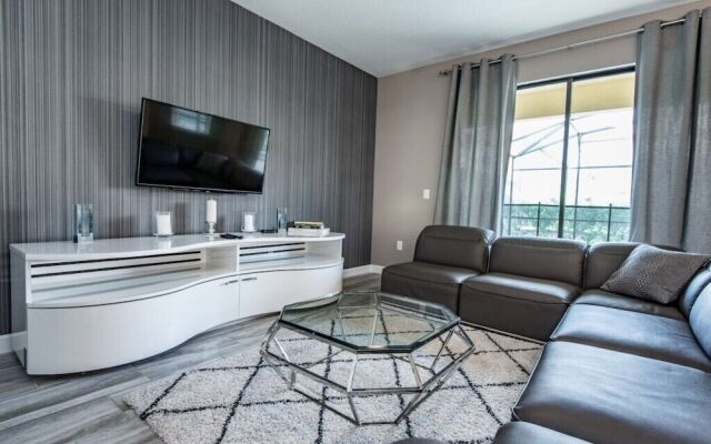 6-Bedroom Villa in Davenport 5425SC