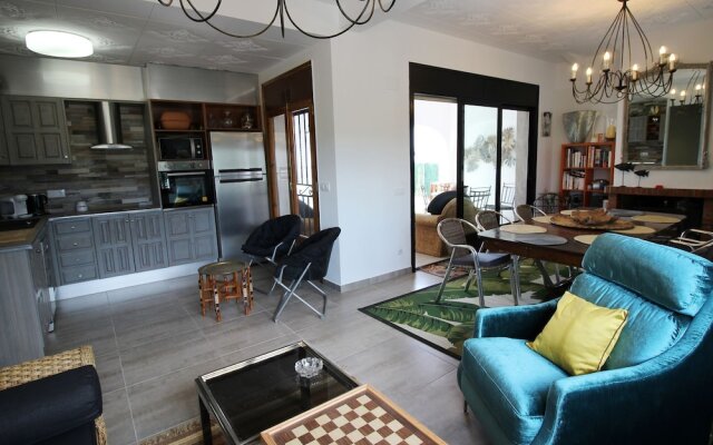 Elegant Holiday Home in Empuriabrava With Pool
