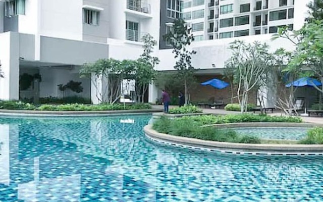 One South Garden Apartment